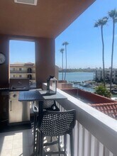 4705 Marina Dr in Carlsbad, CA - Foto de edificio - Building Photo