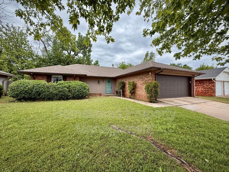 520 Harding Pl in Edmond, OK - Building Photo