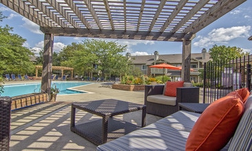 Perrys Crossing Apartment Homes in Perrysburg, OH - Foto de edificio - Building Photo