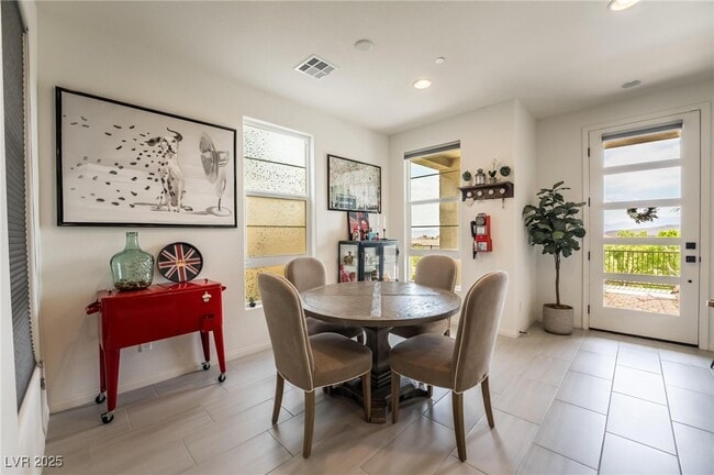 property at 128 Kimberlite Dr