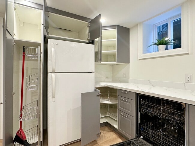 272 High Park Ave in Toronto, ON - Building Photo - Building Photo