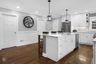 1545 Forest Rd in La Grange Park, IL - Building Photo - Building Photo