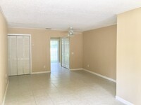 436 Village Ct, Unit B photo'