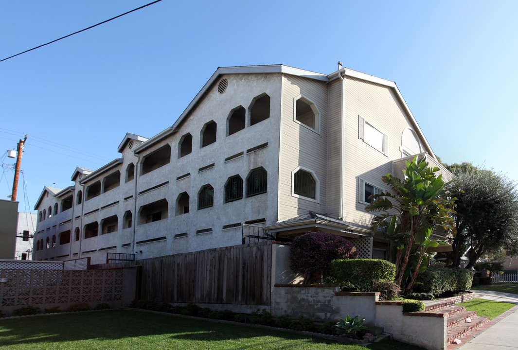 1050 Temple Ave in Long Beach, CA - Building Photo