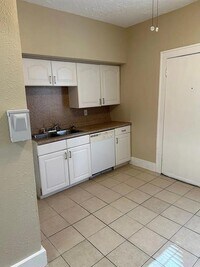 4823 Jackson St photo'