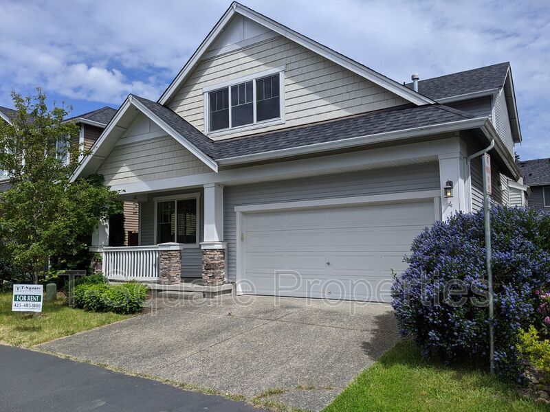 417 125th Pl SE in Everett, WA - Building Photo