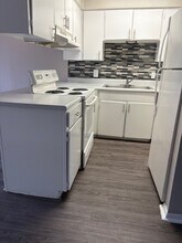 1228 Cavender Dr, Unit 112 in Hurst, TX - Building Photo - Building Photo