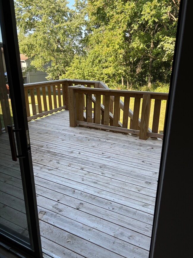 2356 Hidden Meadow Ln in Ballwin, MO - Foto de edificio - Building Photo