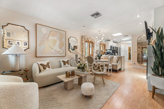 9060 Harland Ave in West Hollywood, CA - Foto de edificio - Building Photo