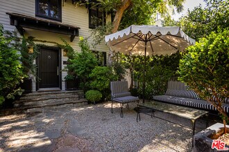 636 Huntley Dr in West Hollywood, CA - Building Photo - Building Photo