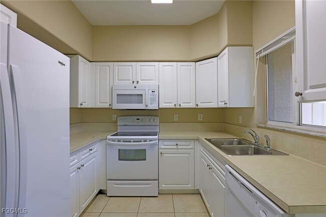 4160 Castilla Circle in Ft. Myers, FL - Building Photo - Building Photo