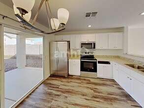 15374 W Gelding Dr in Surprise, AZ - Building Photo - Building Photo