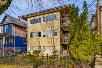 2067 Pandora St in Vancouver, BC - Building Photo - Building Photo