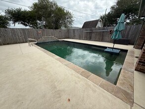 4810 Crepe Myrtle Ln in Pasadena, TX - Building Photo - Building Photo