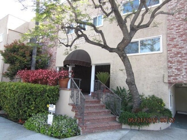 property at 11670 Sunset Blvd