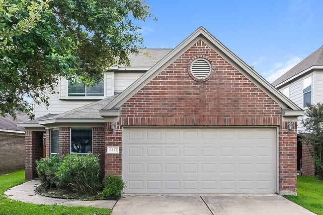 property at 3227 Barkers Crossing Ave