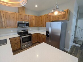 1069-1071 Big Fir Pl S in Salem, OR - Building Photo - Building Photo