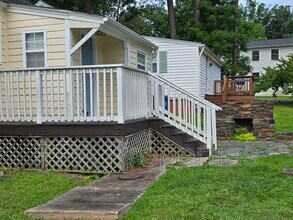 2400 Francis St in Durham, NC - Building Photo - Building Photo