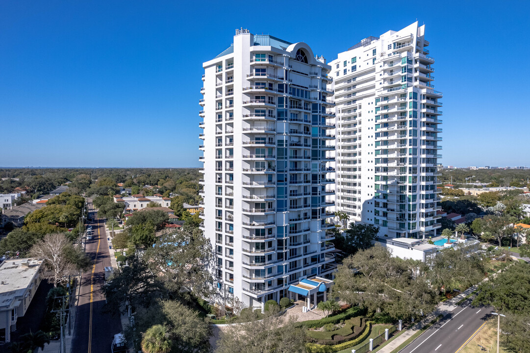 Bayshore Regency Condominiums in Tampa, FL - Building Photo