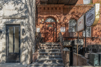 163 Rodney St in Brooklyn, NY - Foto de edificio - Building Photo