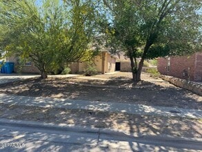 10751 Thunder Rd in Socorro, TX - Building Photo - Building Photo