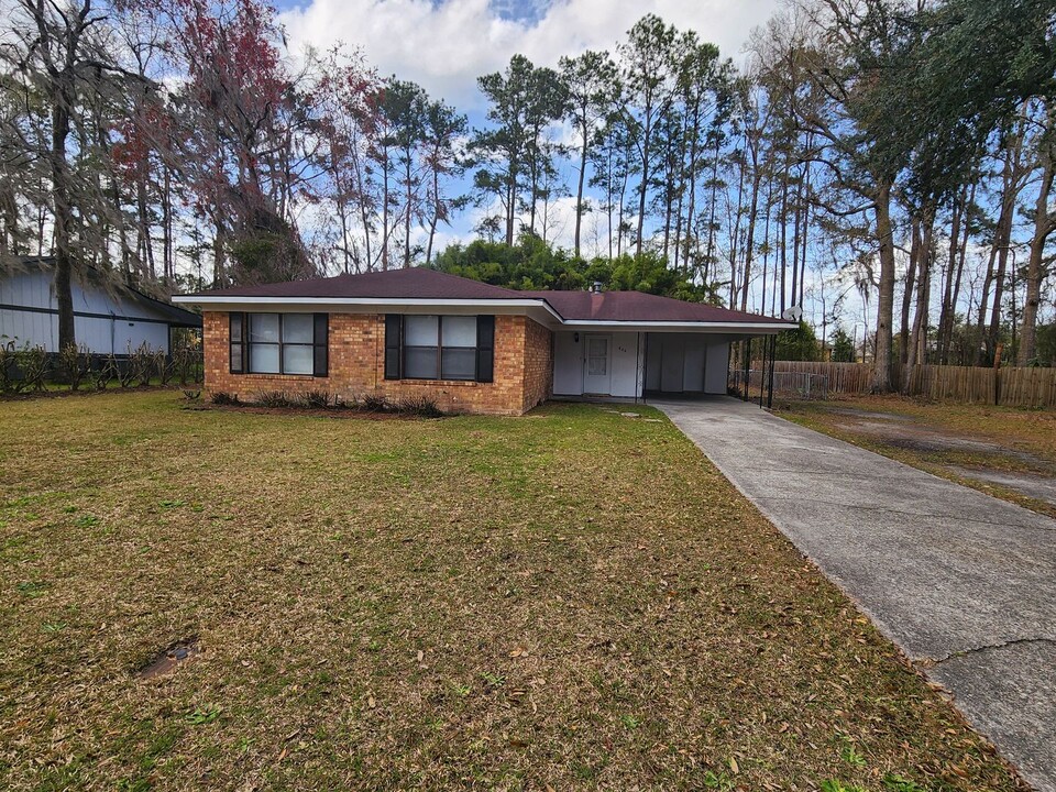 606 Heritage Dr in Hinesville, GA - Building Photo