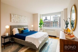 776 Sixth Avenue in New York, NY - Building Photo - Building Photo