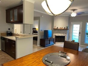 7151 Gaston Ave in Dallas, TX - Building Photo - Building Photo
