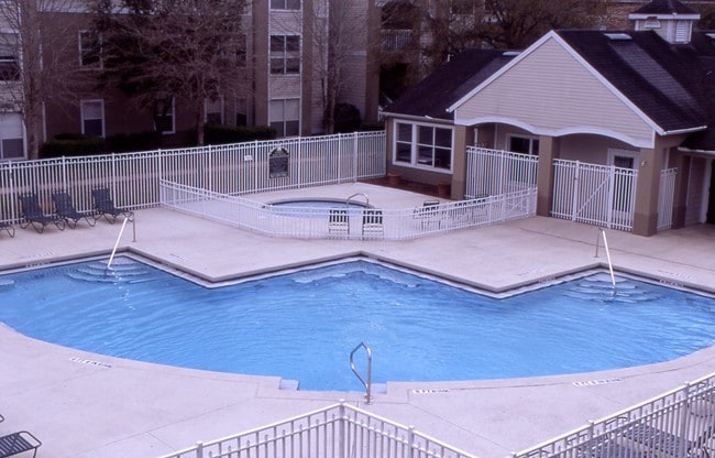 Waterford at Cypress Lake in Tampa, FL - Building Photo - Building Photo