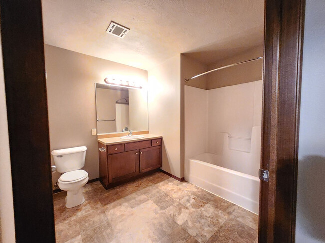 Prairie Pointe Apartments in Sioux Falls, SD - Building Photo - Building Photo