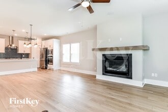 229 Lucca Dr, Unit 1 in Summerville, SC - Foto de edificio - Building Photo