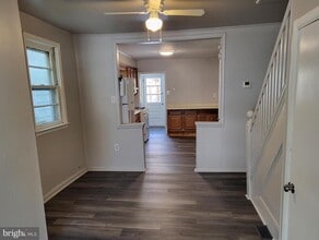 4 W 2nd St in Marcus Hook, PA - Building Photo - Building Photo