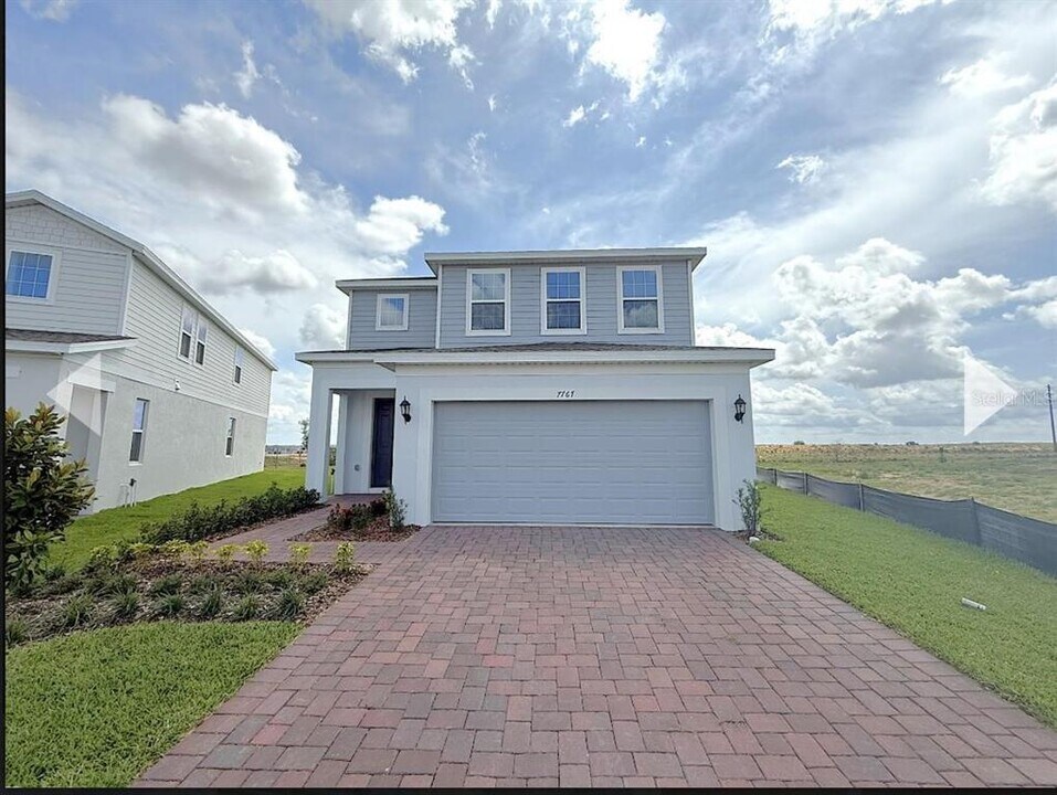 7767 Trapani Lp in Clermont, FL - Building Photo