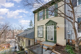 5028 9th St S in Arlington, VA - Building Photo - Building Photo
