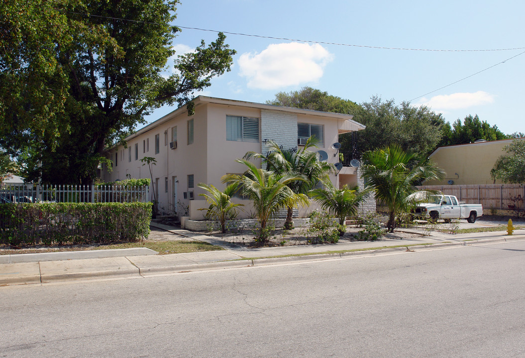 455 NE 38th St in Miami, FL - Building Photo