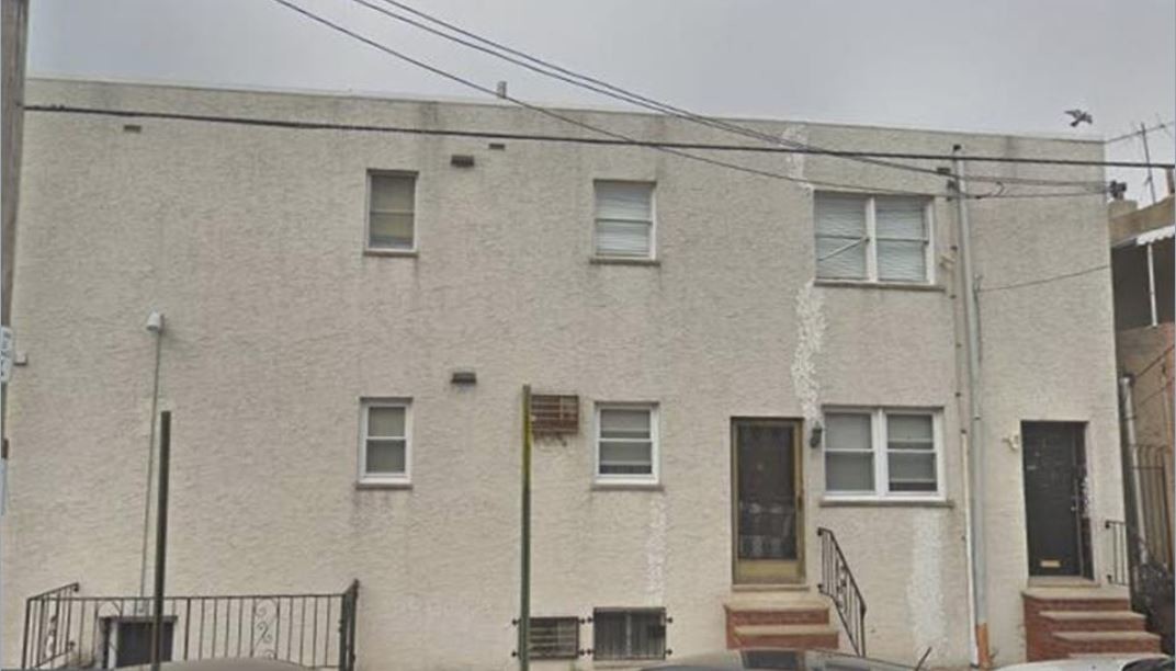 2555 S Alder St in Philadelphia, PA - Building Photo