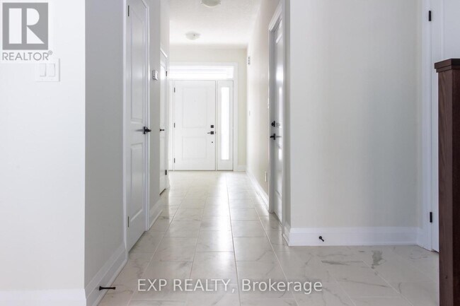 6 Dominique St in Kitchener, ON - Building Photo - Building Photo