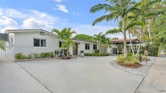 2900 SW 92nd Ave in Miami, FL - Building Photo