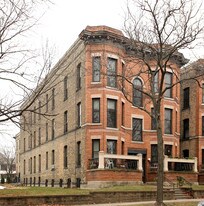 464 Dayton Ave Apartments