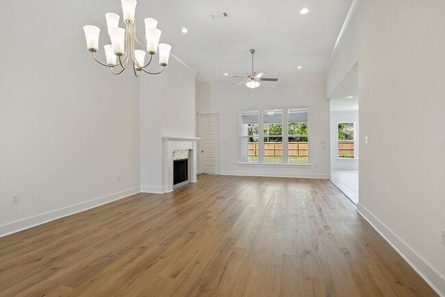 39262 Canopy Ct in Gonzales, LA - Foto de edificio - Building Photo