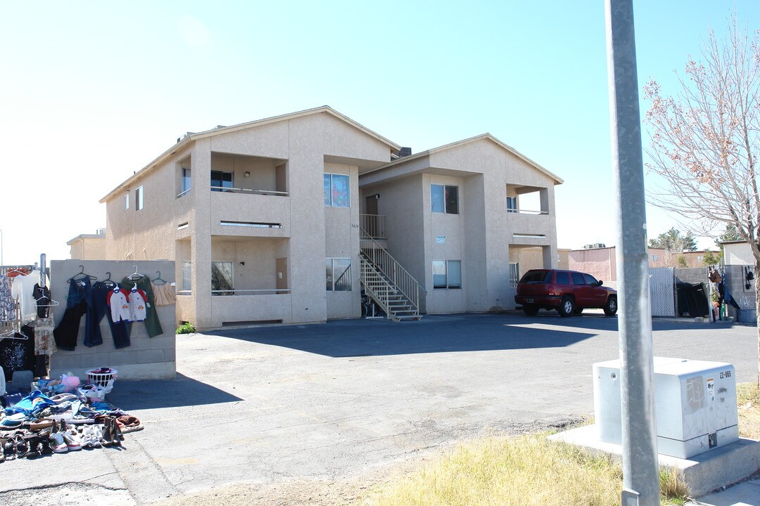 Foothills Terrace in Las Vegas, NV - Building Photo