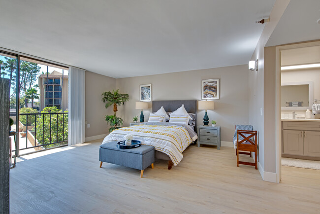 The Meridian at Laguna Hills - 55+ Senior Apartments in Laguna Hills, CA - Building Photo - Building Photo