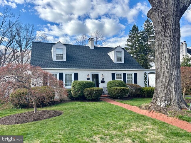 property at 203 Sunnybrook Rd