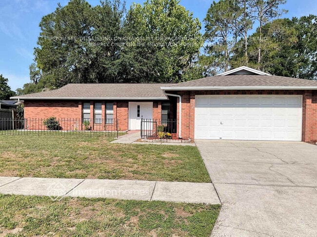 property at 810 Sandalwood Dr