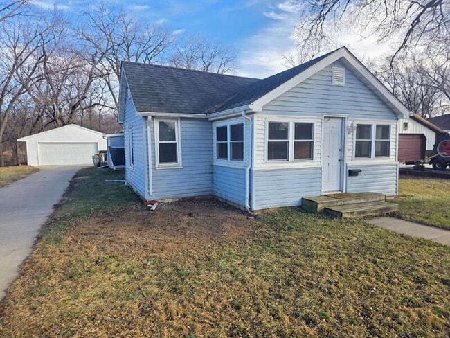 property at 114 N 5th St