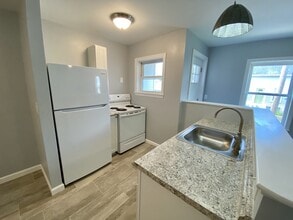 47 Perley St, Unit 49.5 Perley Street in Concord, NH - Foto de edificio - Building Photo