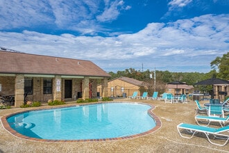 Chevy Chase Apartments in Nacogdoches, TX - Building Photo - Building Photo