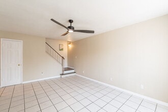 948 S Alma School Rd in Mesa, AZ - Foto de edificio - Building Photo