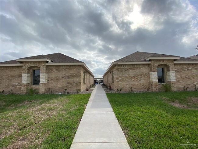 1808 Taft St-Unit -3 in Weslaco, TX - Foto de edificio - Building Photo