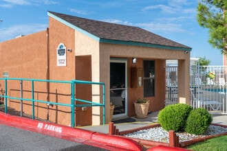 Regency Pointe Apartments in Las Cruces, NM - Foto de edificio - Building Photo